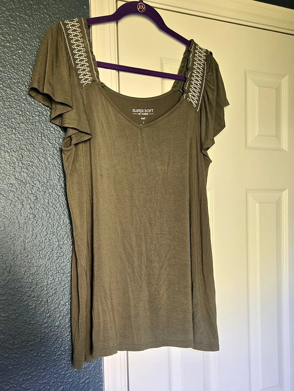 Torrid Super Soft by Torrid Embroidered Shoulder